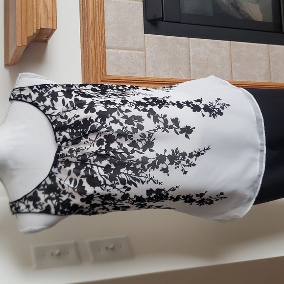 White House Black Market Tops - White House Black Market Shell